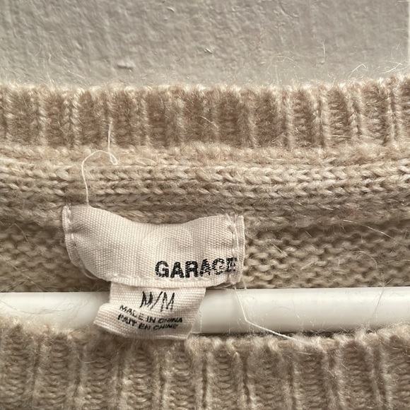 Black and beige wool sweater - Picture 3 of 3